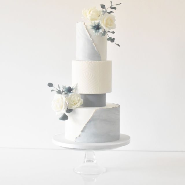 Présentoir blanc pour cake design